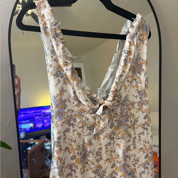 Abercrombie Tie-Front Midi Dress - Picture 3 of 9